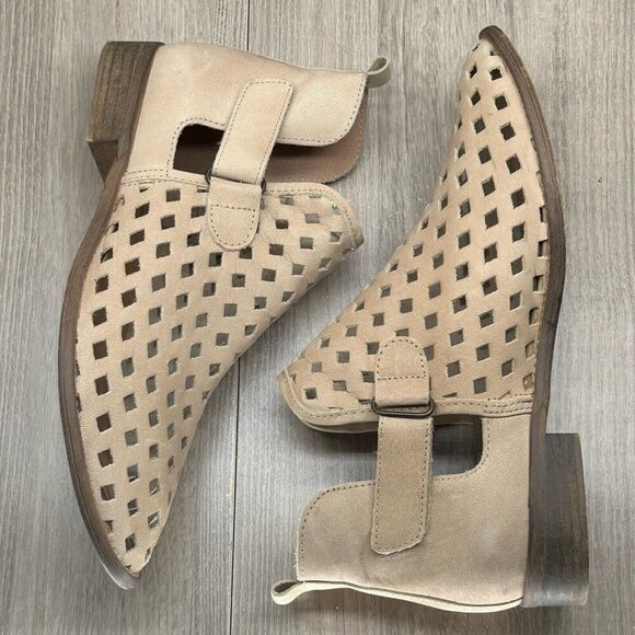 Musse & Cloud Caila Bootie Womens 10 Leather Perforated Hook & Loop Flat Beige - Picture 8 of 12